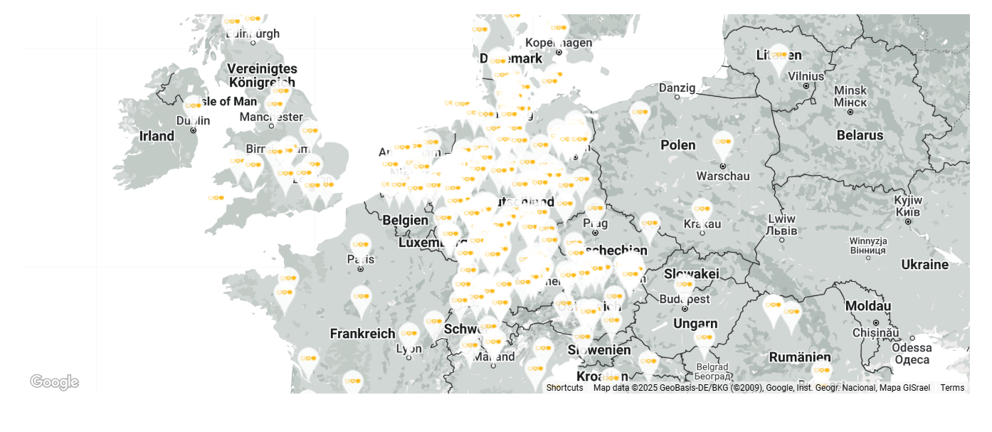 AI analyzing employee productivity trends