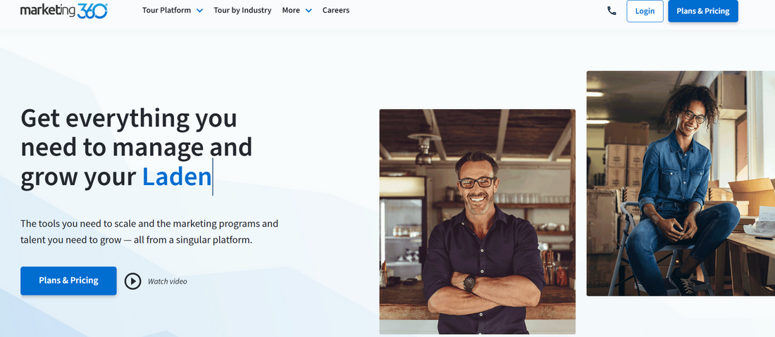 Marketing 360 Business professionals analyzing competitive market analysis